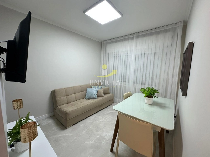 APARTAMENTO A 01 QUADRA DO MAR: 1ª foto da galeria de imagens do imóvel