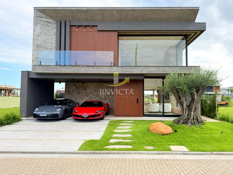 SOBRADO À VENDA EM CONDOMÍNIO FECHADO!!