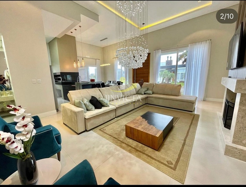 LINDA CASA EM CONDOMÍNIO