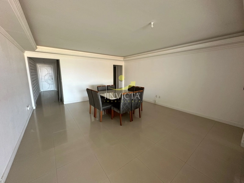 Apartamento a Beira Mar: 3ª foto da galeria de imagens do imóvel