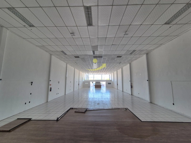 Loja disponível para locação anual.: 7ª foto da galeria de imagens do imóvel