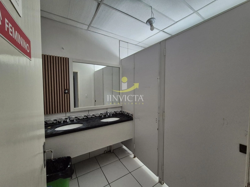 Loja disponível para locação anual.: 14ª foto da galeria de imagens do imóvel