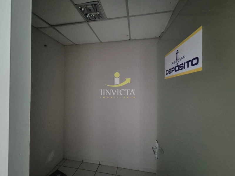 Loja disponível para locação anual.: 13ª foto da galeria de imagens do imóvel