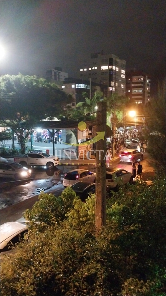 TRES AMPLOS DORMITÓRIOS DE FRENTE PRA MAIS BELA AVENIDA A POUCOS M/MAR: 11ª foto da galeria de imagens do imóvel