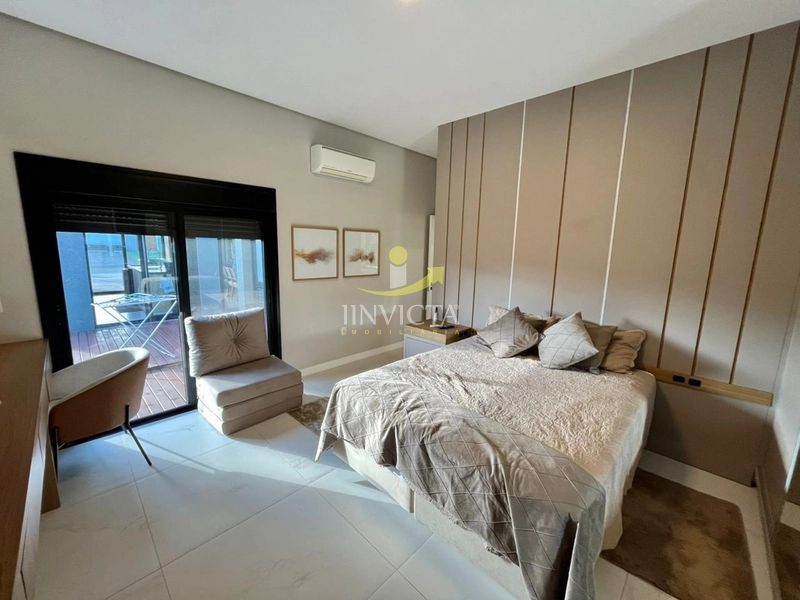 Casa com 4 suítes disponível para locação anual.: 12ª foto da galeria de imagens do imóvel