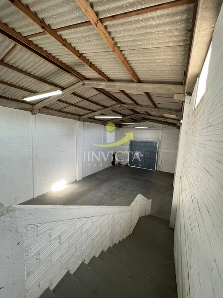 Pavilhão disponível para locação anual.: 9ª foto da galeria de imagens do imóvel