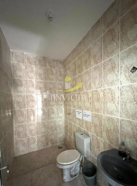 Pavilhão disponível para locação anual.: 5ª foto da galeria de imagens do imóvel