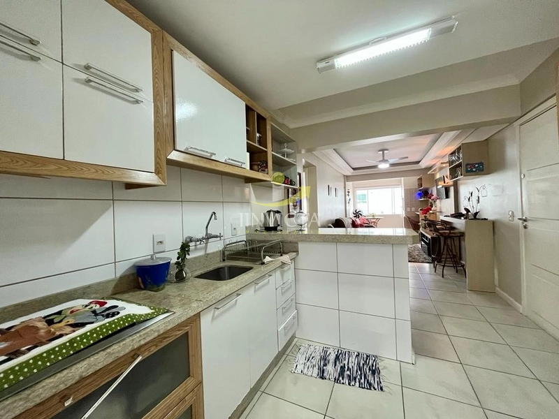 Lindo apartamento 2 dormitórios próximo ao mar: 7ª foto da galeria de imagens do imóvel