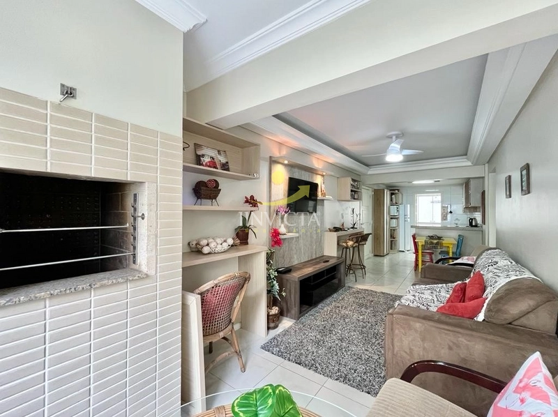 Lindo apartamento 2 dormitórios próximo ao mar: 3ª foto da galeria de imagens do imóvel