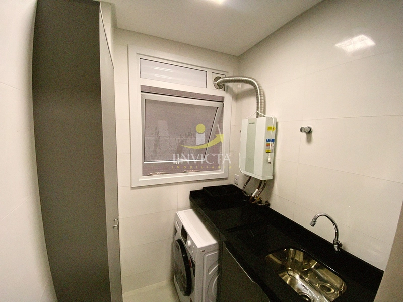 Apartamento novo mobiliado e decorado com vista mar e rooftop: 2ª foto da galeria de imagens do imóvel