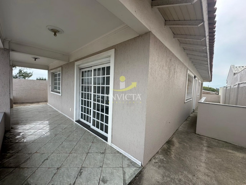 Casa disponível para locação anual no bairro Araçá.: 4ª foto da galeria de imagens do imóvel