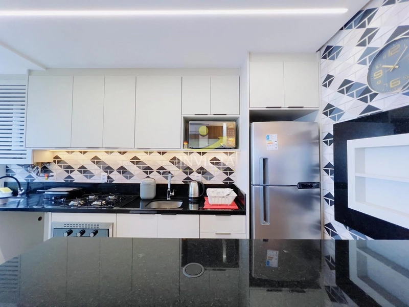 VISTA ETERNA MAR!MOBILIADO E DECORADO! 2 SUÍTES, EDIFÍCIO COM ROOFTOP!: 9ª foto da galeria de imagens do imóvel