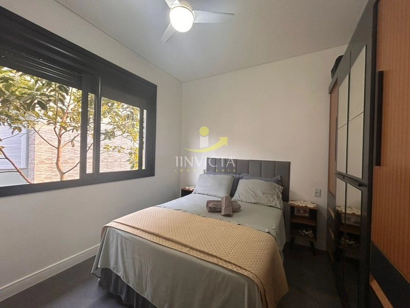 Casa com 4 suítes disponível para locação anual.: 20ª foto da galeria de imagens do imóvel