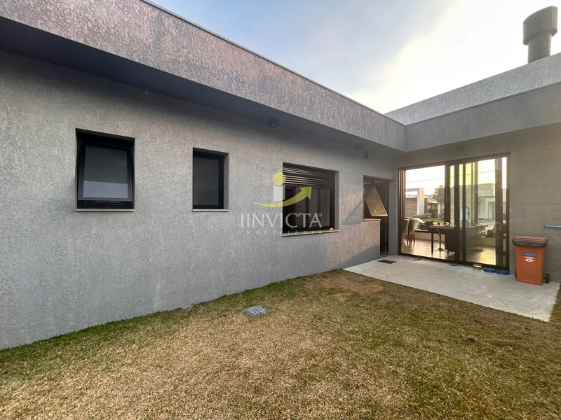 Casa com 4 suítes disponível para locação anual.: 21ª foto da galeria de imagens do imóvel