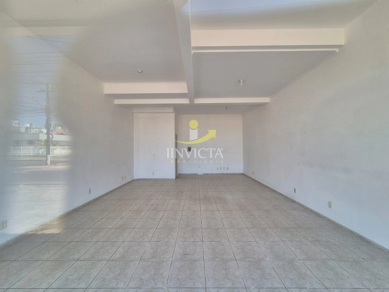 Loja disponível para locação anual.: 2ª foto da galeria de imagens do imóvel