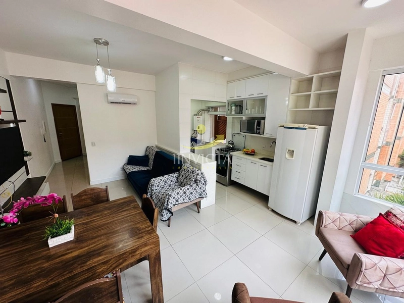 Apartamento de 2 dormitórios disponível para locação anual.: 2ª foto da galeria de imagens do imóvel