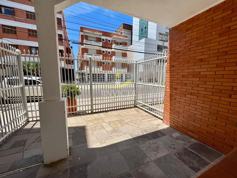 EXCELENTE 3 DORMITÓRIOS TÉRREOS, MOBILIADO COM GARAGEM  NO CENTO!!!!!: 4ª foto da galeria de imagens do imóvel