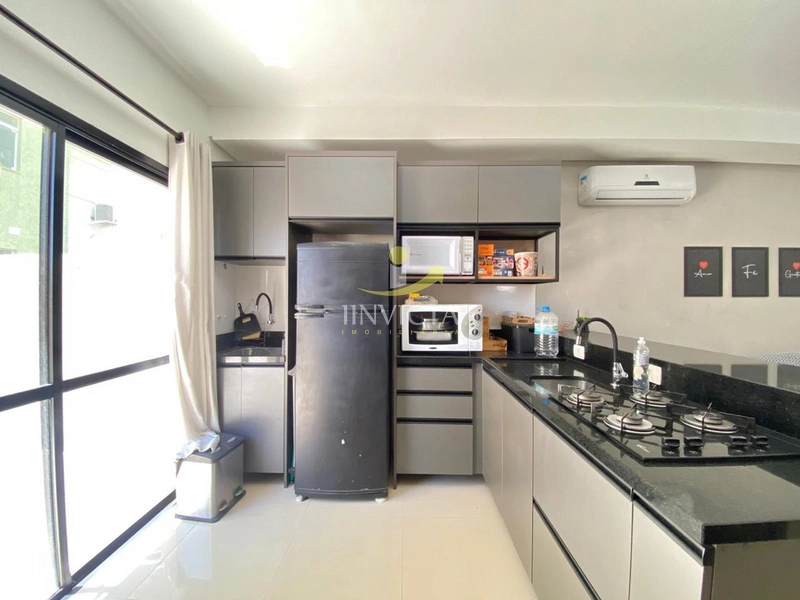 Apartamento de 2 dormitórios com terraço disponível para locação anual: 10ª foto da galeria de imagens do imóvel