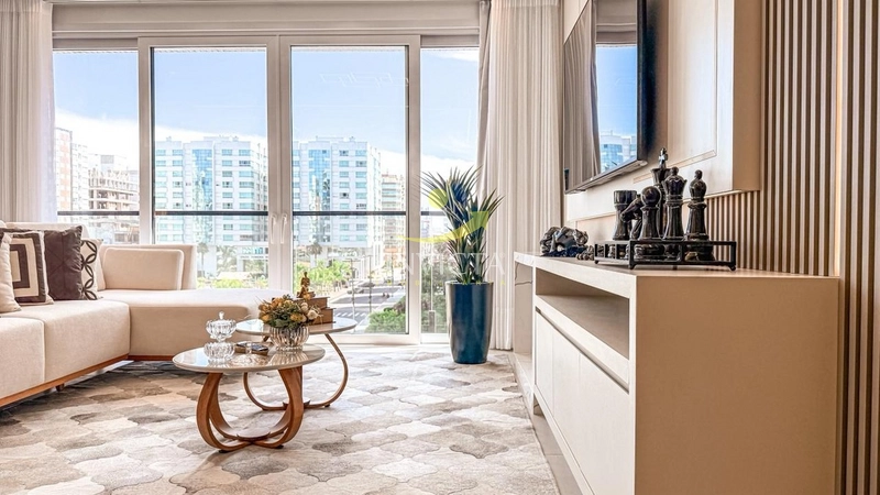 APARTAMENTO DE FRENTE NOVO! MOBILIADO E DECORADO! COM TERRAÇO!: 3ª foto da galeria de imagens do imóvel