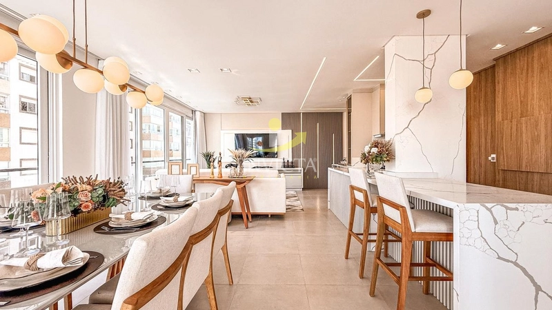 APARTAMENTO DE FRENTE NOVO! MOBILIADO E DECORADO! COM TERRAÇO!: 1ª foto da galeria de imagens do imóvel