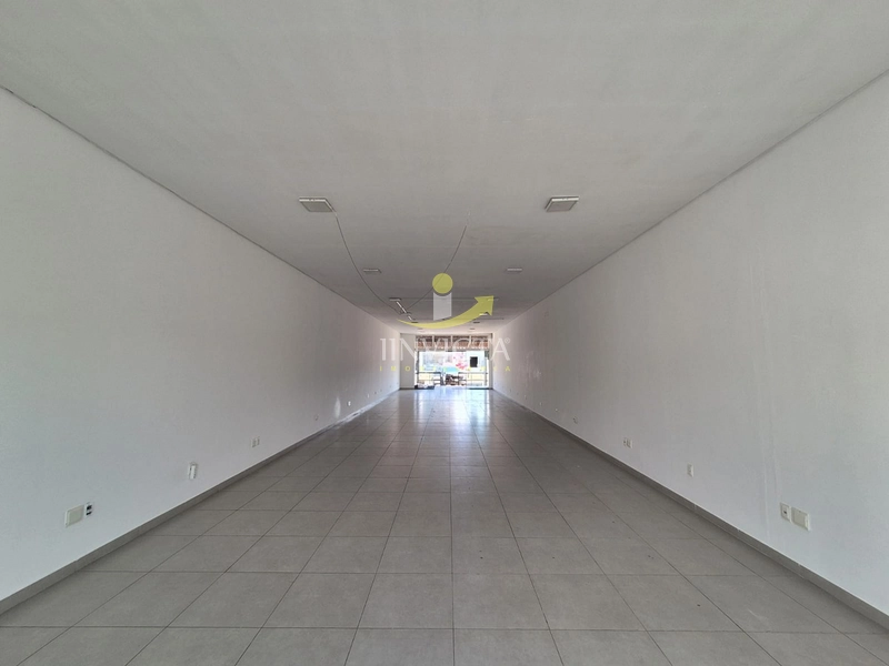 Loja disponível para locação anual.: 5ª foto da galeria de imagens do imóvel