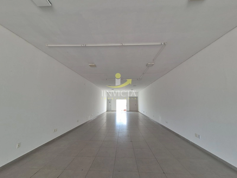 Loja disponível para locação anual.: 6ª foto da galeria de imagens do imóvel