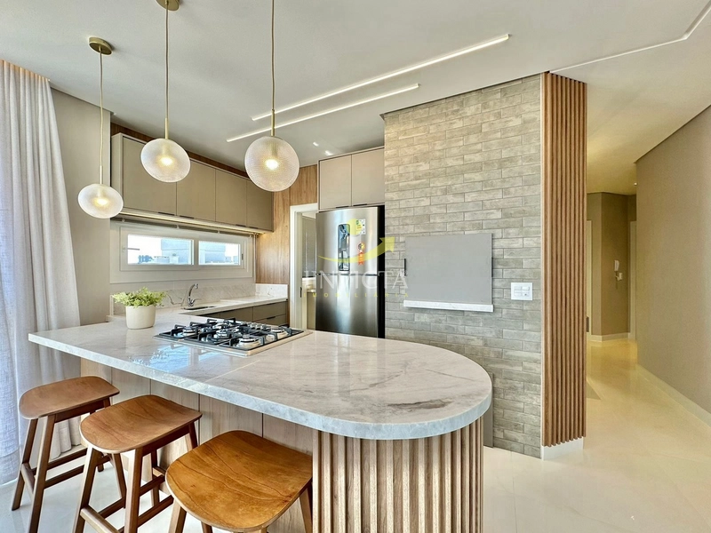 BELISSIMO APARTAMENTO 2 QUADRAS DO MAR NO CENTRO DE CAPÃO