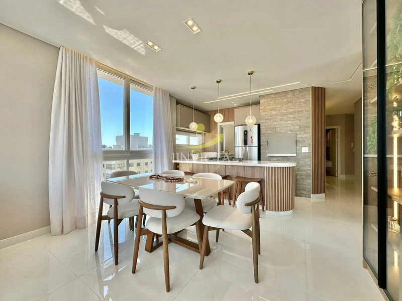 BELISSIMO APARTAMENTO 2 QUADRAS DO MAR NO CENTRO DE CAPÃO: 3ª foto da galeria de imagens do imóvel