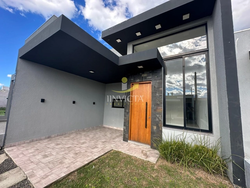 Casa de 03 dormitórios - disponível para locação anual