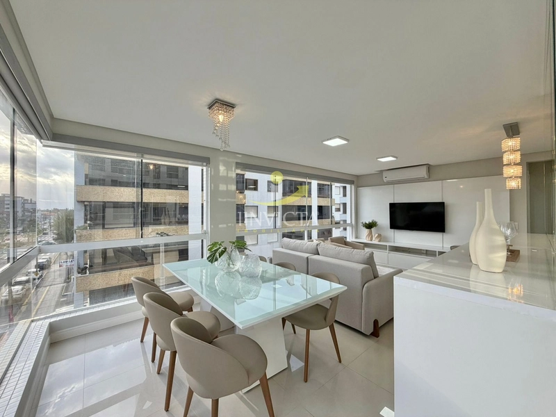 EXCELENE 2 DORMITÓRIOS, MOB/DECORADO NO CENTRO NA AVENIDA!!!!!: 1ª foto da galeria de imagens do imóvel