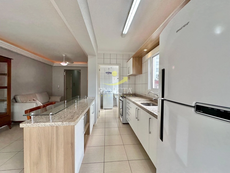 EXCELENTR 2 DORMITÓRIOS NO CENTRO A POUCOS METROS DO MAR!!!!: 8ª foto da galeria de imagens do imóvel