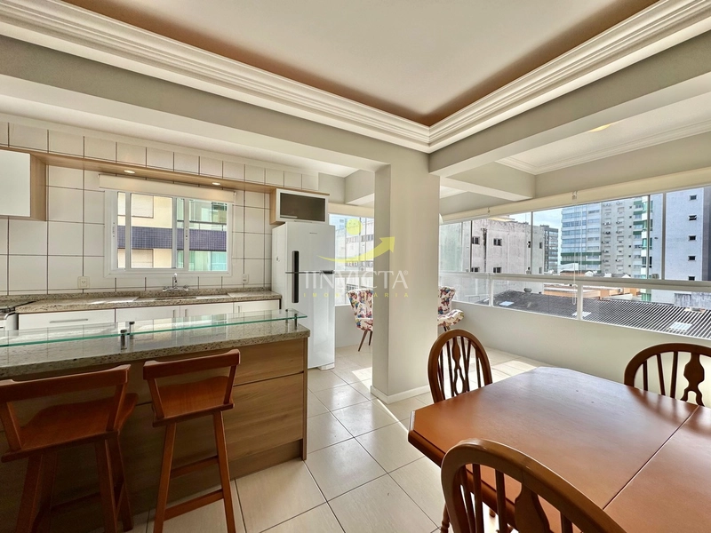 EXCELENTR 2 DORMITÓRIOS NO CENTRO A POUCOS METROS DO MAR!!!!: 7ª foto da galeria de imagens do imóvel