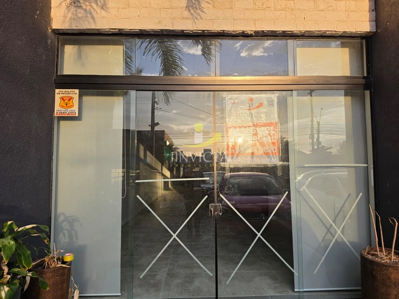 Loja disponível para locação anual em Atlântida.: 3ª foto da galeria de imagens do imóvel