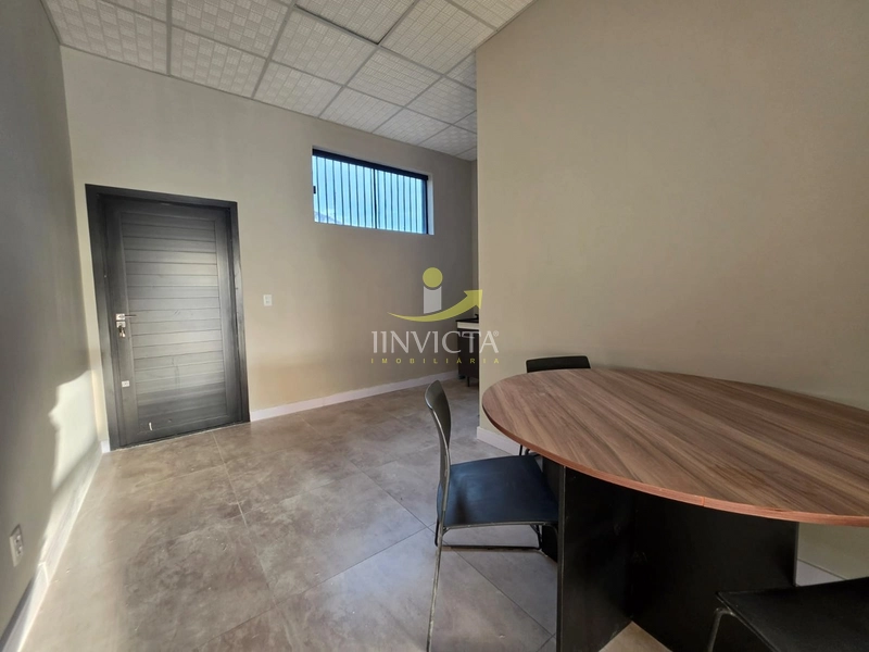 Loja disponível para locação anual em Atlântida.: 5ª foto da galeria de imagens do imóvel