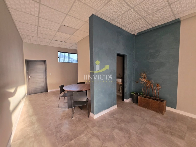 Loja disponível para locação anual em Atlântida.: 10ª foto da galeria de imagens do imóvel