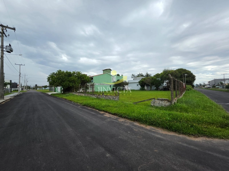 Ótimo Terreno em Bairro: 3ª foto da galeria de imagens do imóvel