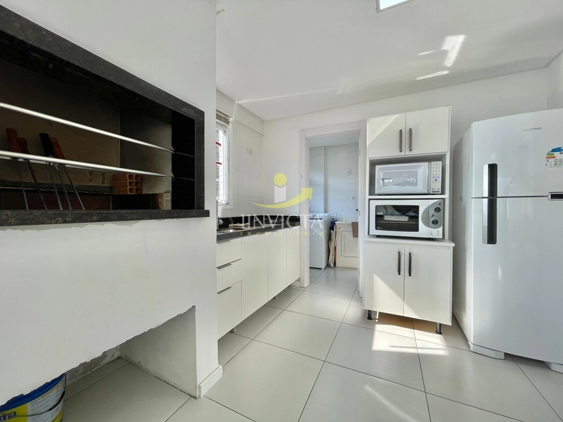 EXCELENTE 3 SUITES SENDO UMA AMERICANA, SEMI-MOBIIADO COM VISTA PRAÇA!: 10ª foto da galeria de imagens do imóvel