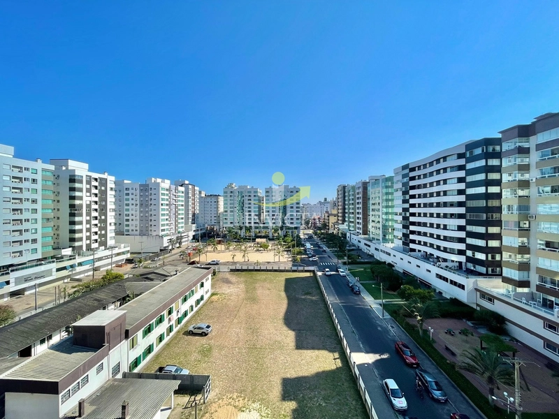 EXCELENTE 3 SUITES SENDO UMA AMERICANA, SEMI-MOBIIADO COM VISTA PRAÇA!: 3ª foto da galeria de imagens do imóvel