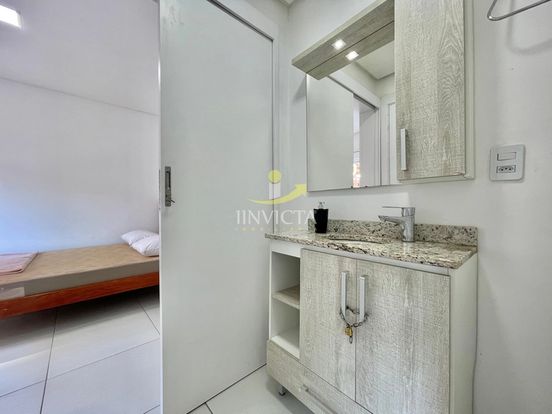 EXCELENTE 3 SUITES SENDO UMA AMERICANA, SEMI-MOBIIADO COM VISTA PRAÇA!: 18ª foto da galeria de imagens do imóvel