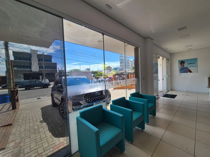 Loja disponível para locação anual na Av. Poti.: 3ª foto da galeria de imagens do imóvel