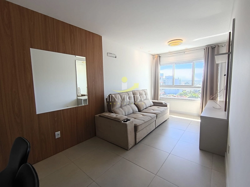 Apartamento com 02 suítes disponível para locação anual no Centro.: 2ª foto da galeria de imagens do imóvel