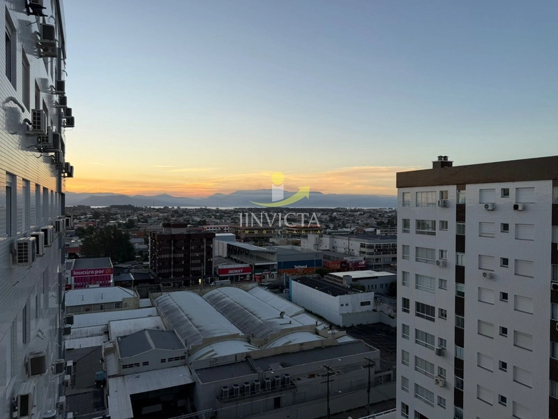 UM DORMITÓRIO AMPLO ANDAR ALTO NO CENTRO ESPERANDO POR VOCÊ!!!!!!: 3ª foto da galeria de imagens do imóvel