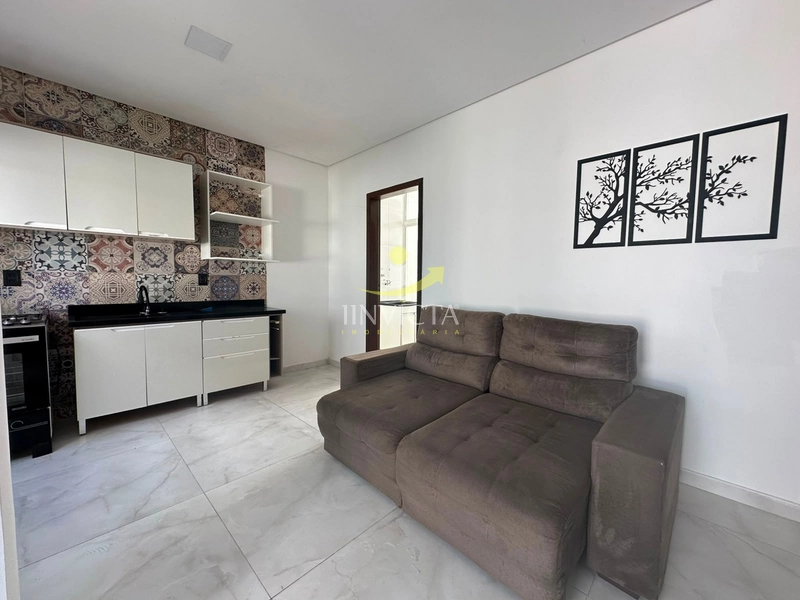 Casa 02 dormitórios disponível para aluguel anual.: 2ª foto da galeria de imagens do imóvel