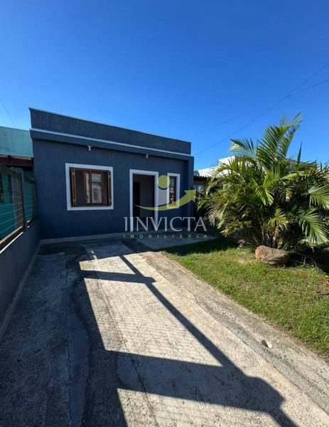 Casa de 02 dormitórios disponível para locação anual.: 1ª foto da galeria de imagens do imóvel