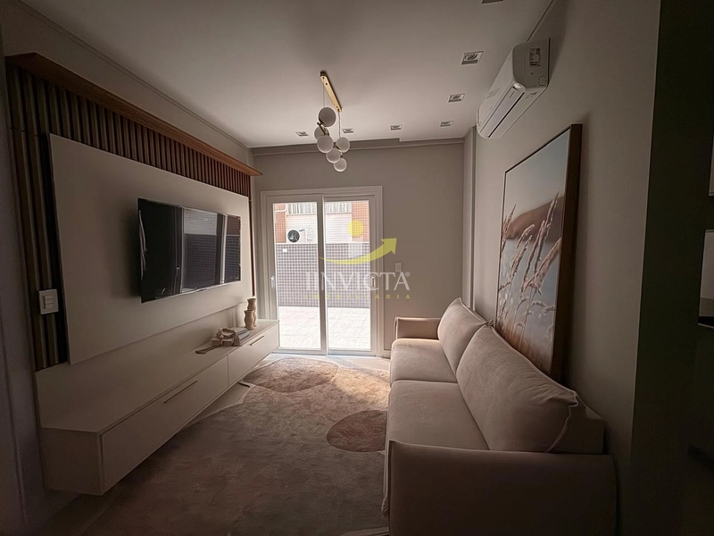 APARTAMENTO COM TERRAÇO NO NAVEGANTES MOBILIADO E DECORADO: 1ª foto da galeria de imagens do imóvel