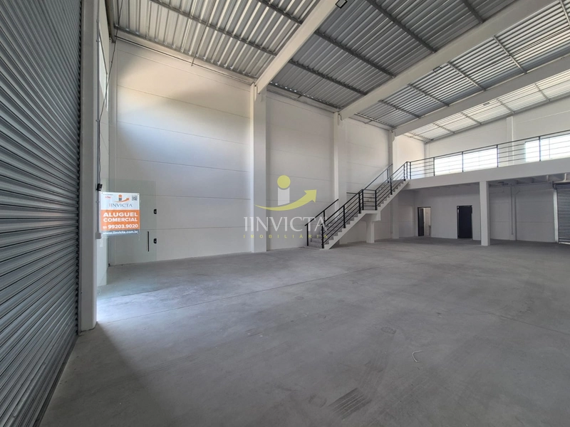 Pavilhão disponível para locação anual.: 4ª foto da galeria de imagens do imóvel