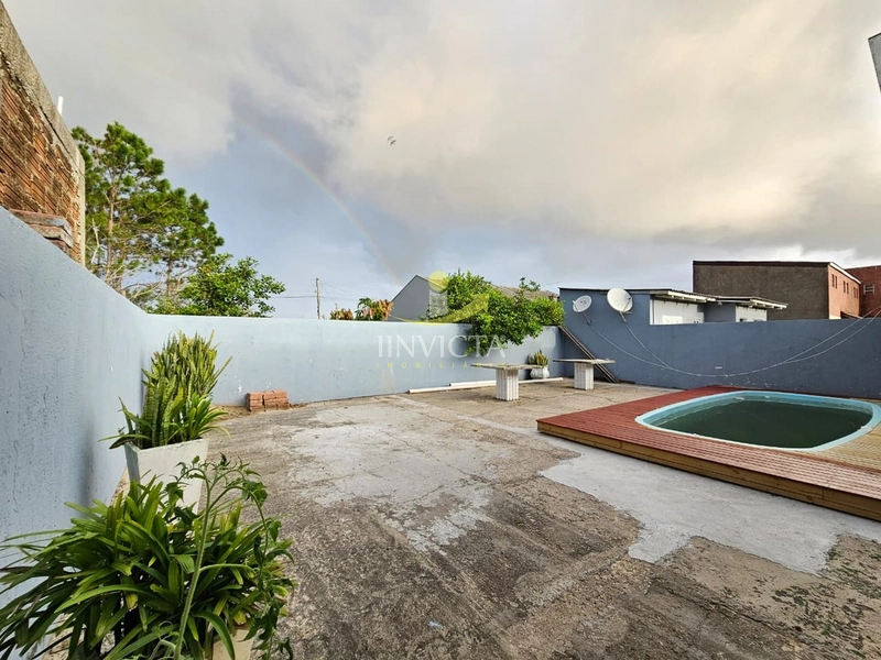CASA EM ATLANTIDA SUL - 2 DORMITÓRIOS - COM PISCINA: 7ª foto da galeria de imagens do imóvel