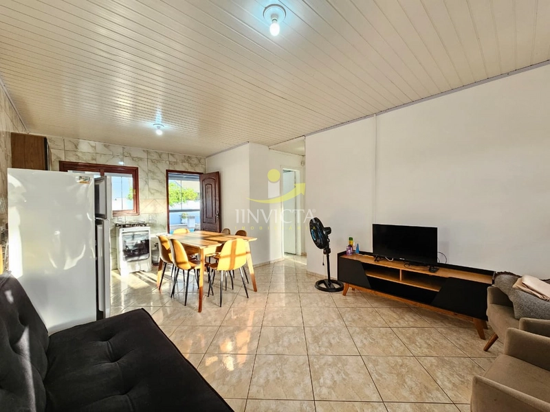 CASA EM ATLANTIDA SUL - 2 DORMITÓRIOS - COM PISCINA: 10ª foto da galeria de imagens do imóvel
