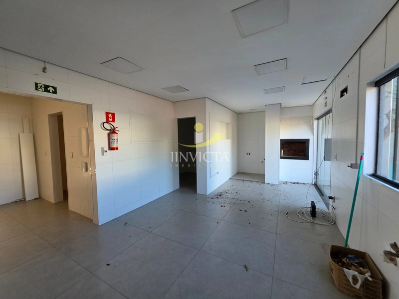 Casa Comercial de esquina disponível para aluguel anual.: 15ª foto da galeria de imagens do imóvel