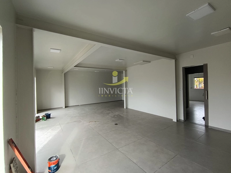Casa Comercial de esquina disponível para aluguel anual.: 9ª foto da galeria de imagens do imóvel